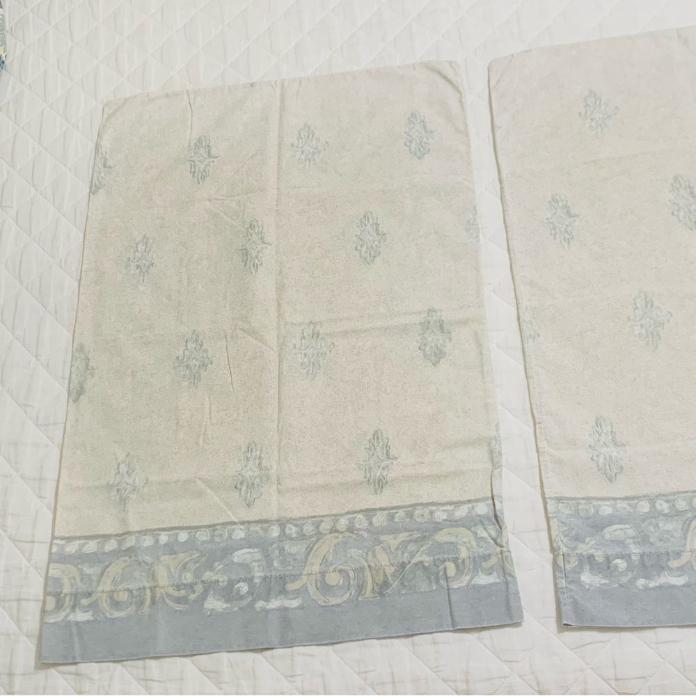 Vintage Beige Printed Pillowcases USA Standard JCPenney Lot of 2